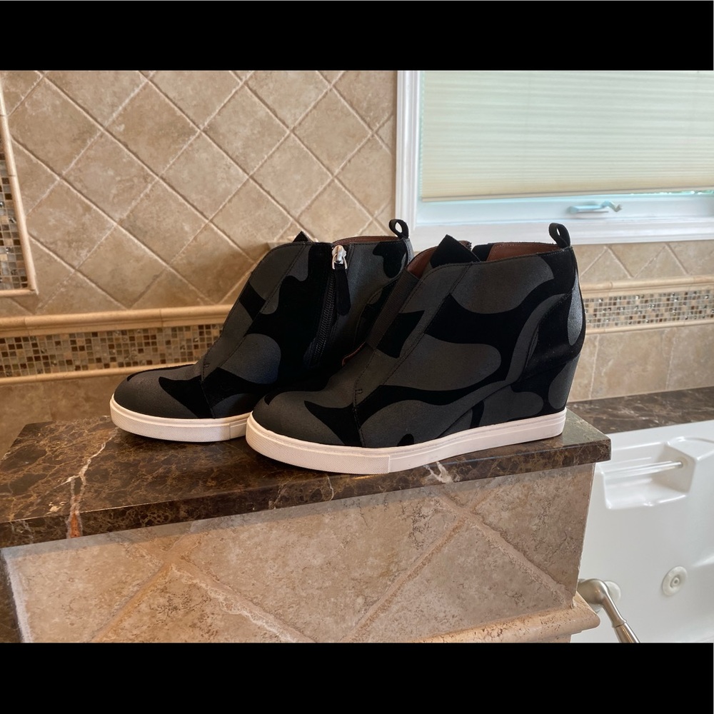 Linea Paolo wedge sneaker